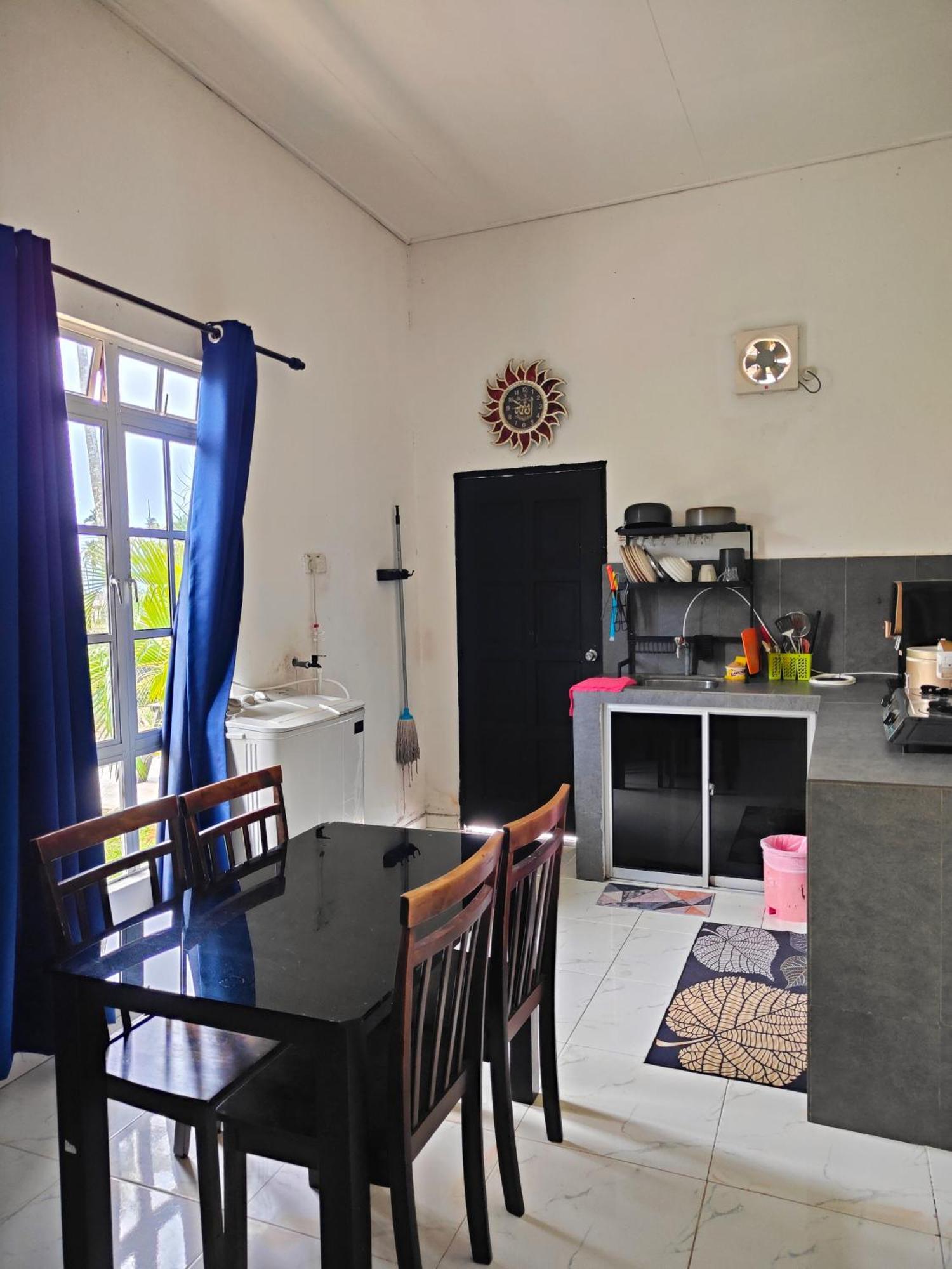 Penarik Baru Homestay كامبونج بيناريك المظهر الخارجي الصورة