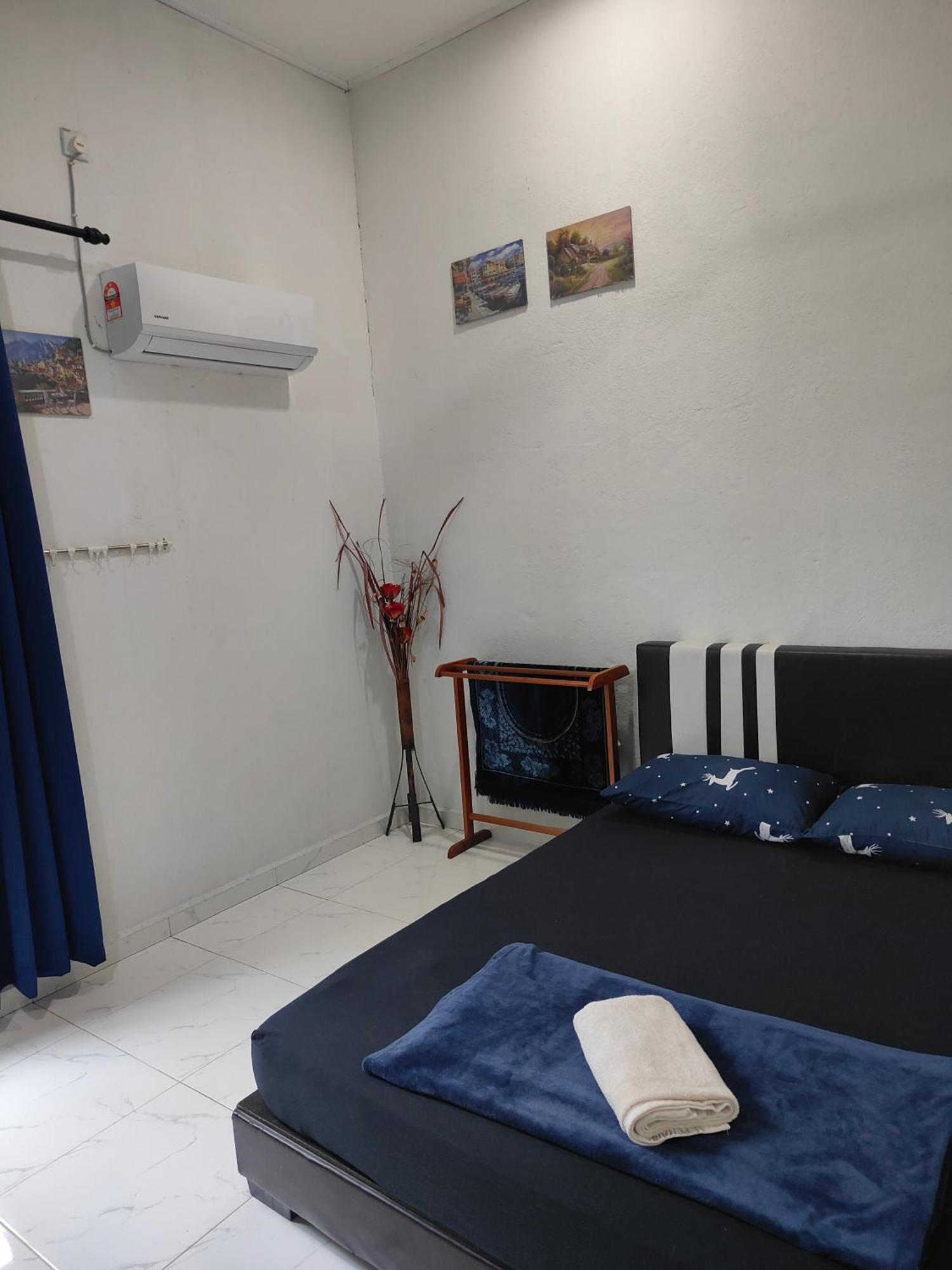 Penarik Baru Homestay كامبونج بيناريك المظهر الخارجي الصورة