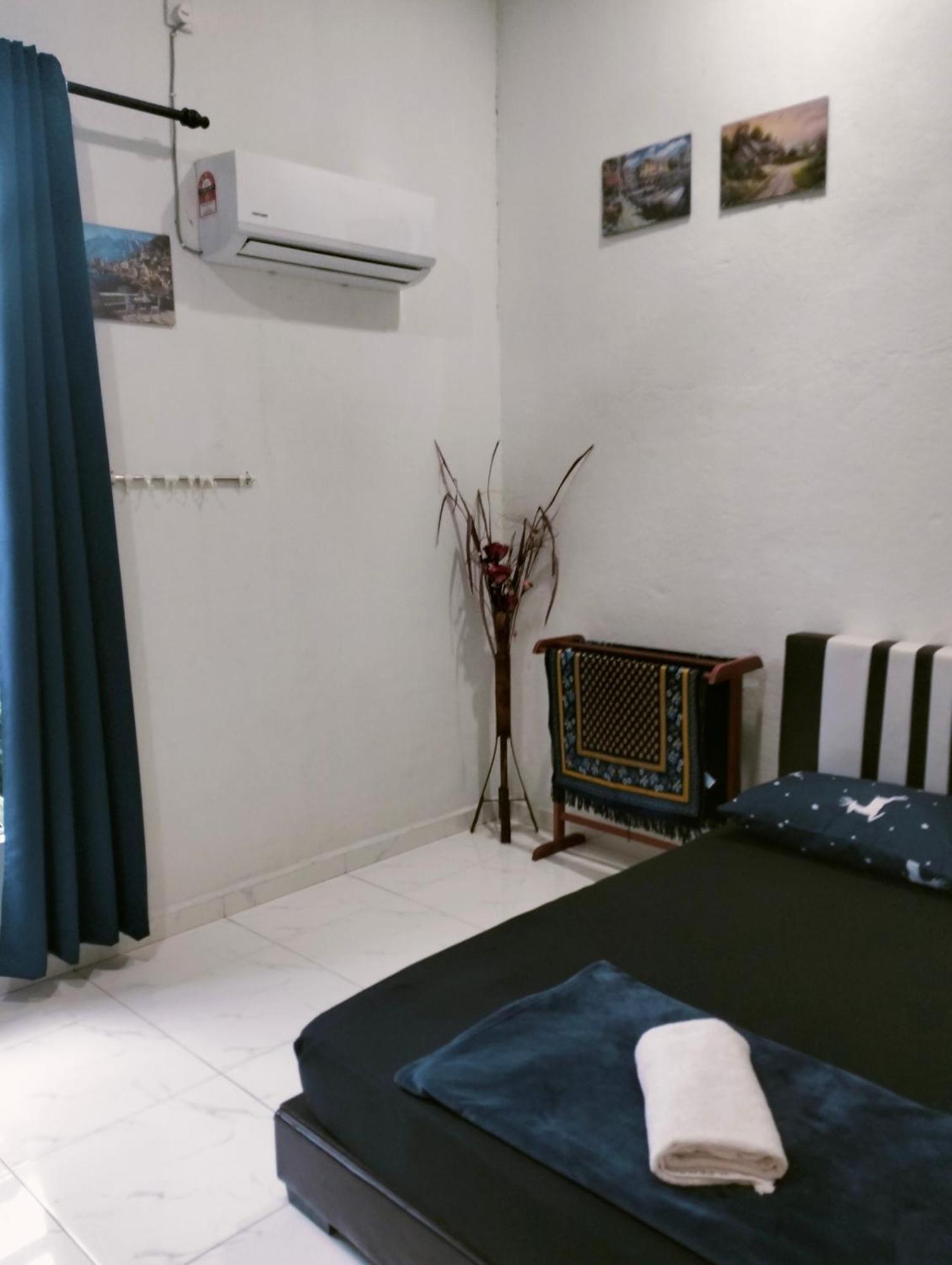 Penarik Baru Homestay كامبونج بيناريك المظهر الخارجي الصورة