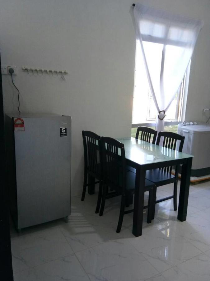 Penarik Baru Homestay كامبونج بيناريك المظهر الخارجي الصورة
