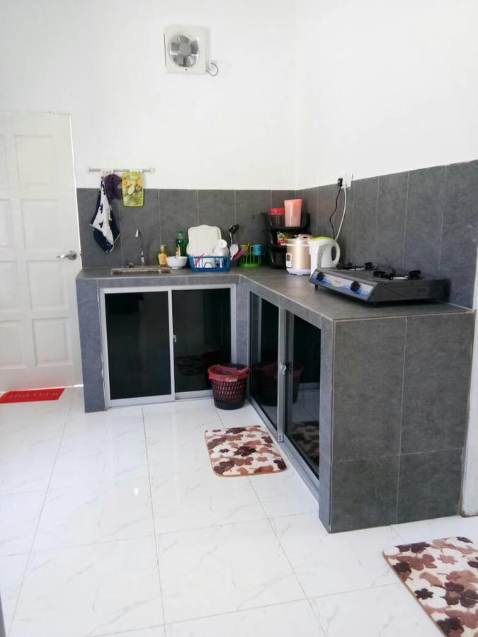 Penarik Baru Homestay كامبونج بيناريك المظهر الخارجي الصورة